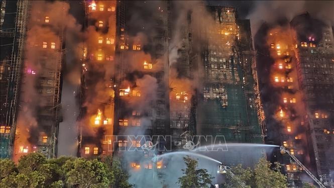 Điện thăm hỏi vụ cháy chung cư ở Hong Kong (Trung Quốc)