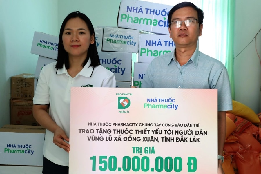 Chuyển gấp hơn 30.000 đơn vị thuốc thiết yếu đến người dân vùng lũ Đắk Lắk