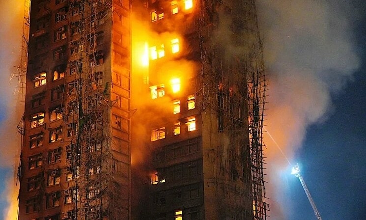 Chuyên gia tâm lý khuyên người dân Hong Kong ngừng đọc tin thảm họa