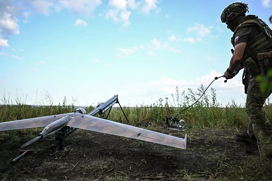 Nga phát triển UAV chuyên săn lùng HIMARS, pháo NATO