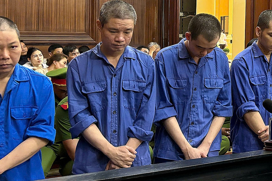 Cán bộ thuế 'bảo kê' đường dây mua bán hóa đơn trái phép 6.000 tỷ đồng