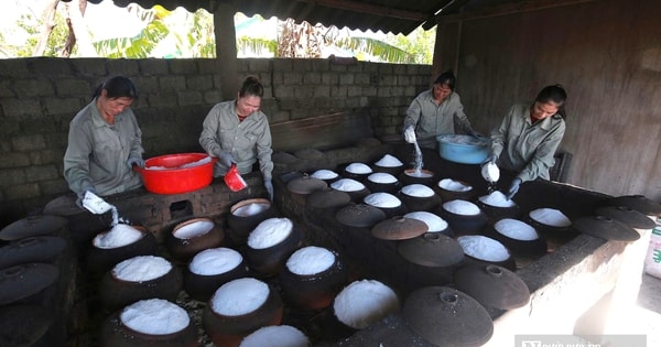 Diêm dân xứ Nghệ và khát vọng hồi sinh giá trị “vàng trắng” truyền thống