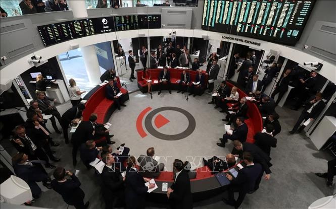 Chứng khoán châu Âu trầm lắng khi Phố Wall đóng cửa nghỉ lễ