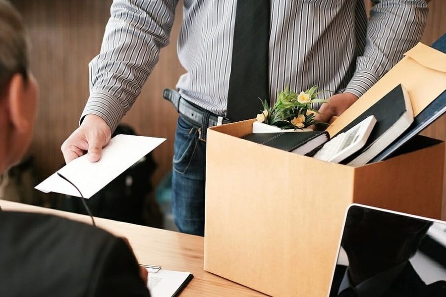 Xin nghỉ việc trước hay sau dịp lễ, Tết sẽ lợi hơn?