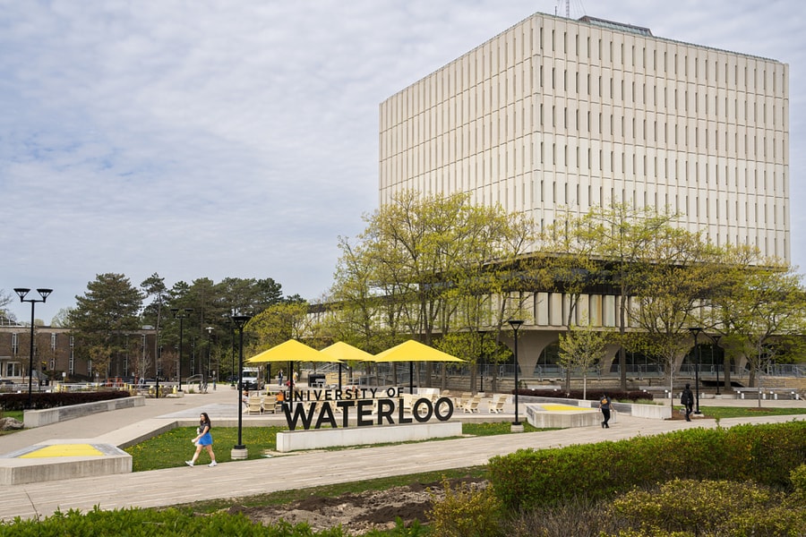 Canada cắt 50% giấy phép du học mới năm 2026