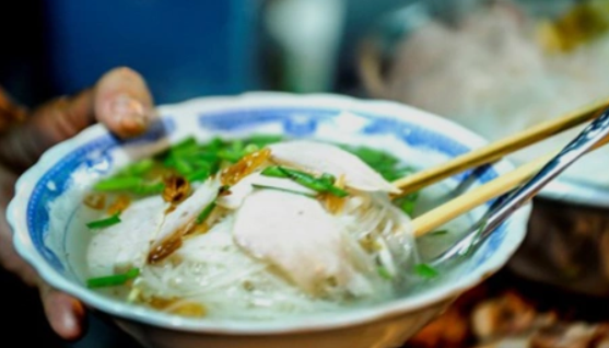 Bài toán thu thuế quán 'bán 60 tô hủ tiếu mỗi ngày, tháng lời 20 triệu'