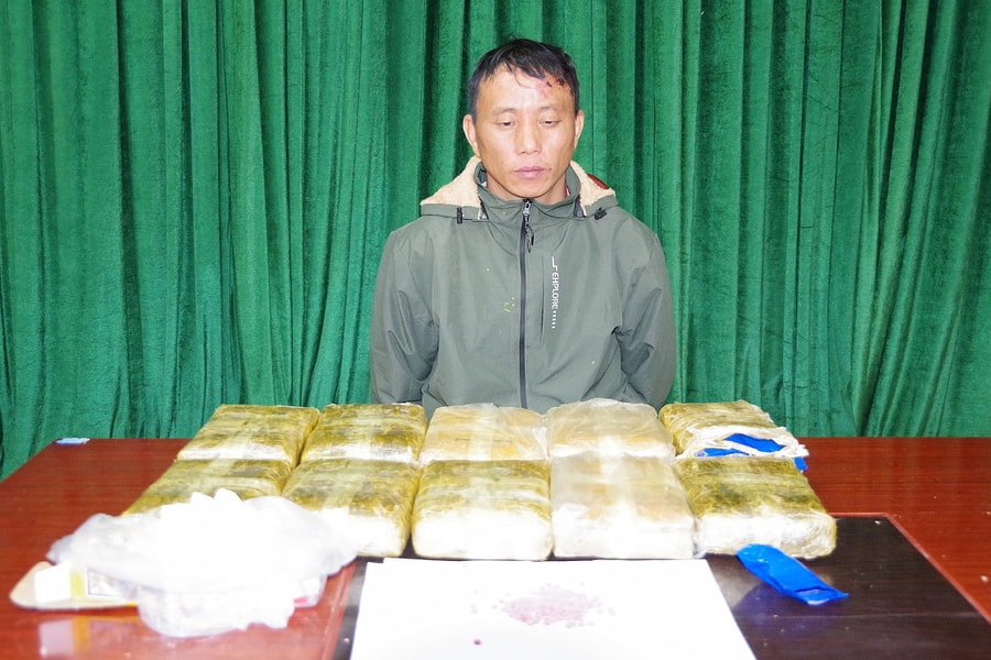 Giấu 60.000 viên ma túy trong lán nương gần biên giới