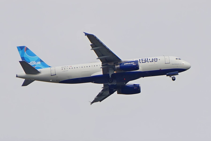 Chuyện gì xảy ra trong sự cố bão mặt trời khiến Airbus triệu hồi 6.000 máy bay?