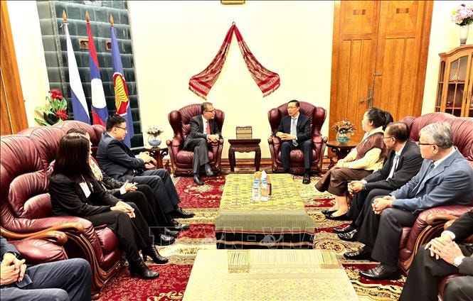 Việt Nam - Lào cùng tiến bước vào giai đoạn phát triển mới