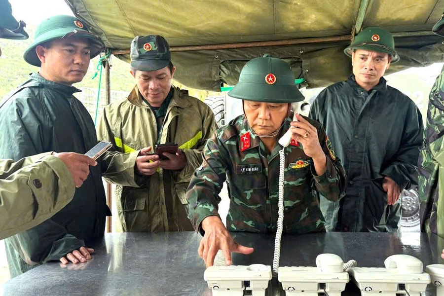 Đảm bảo mạch máu thông tin góp phần phòng chống bão và giúp dân khắc phục hậu quả mưa lũ