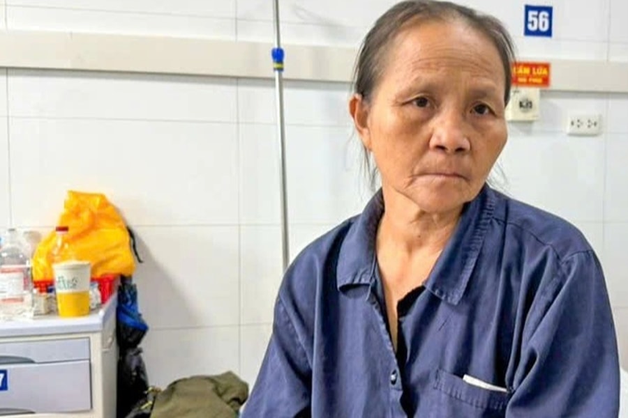 Người phụ nữ kiệt quệ vì ung thư, mong trời cho sức khỏe để con đỡ khổ