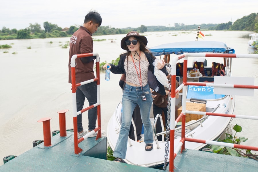 Nửa ngày trên thuyền khám phá Bình Dương - Củ Chi