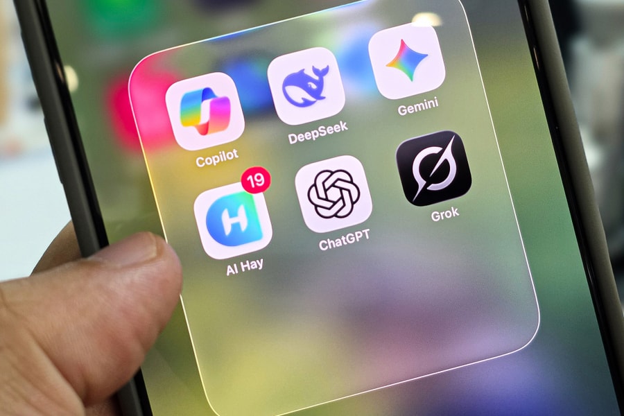 Chuyên gia lo người trẻ 'rỗng não' vì AI