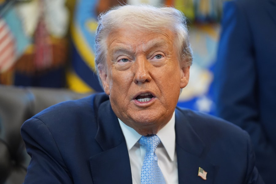 Ông Trump dọa cắt hỗ trợ Honduras nếu ứng viên cánh hữu thất cử