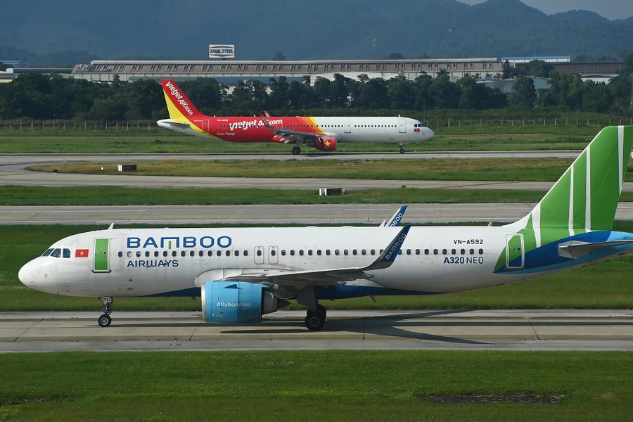 68 chuyến bay phải đổi hướng tránh bão Koto