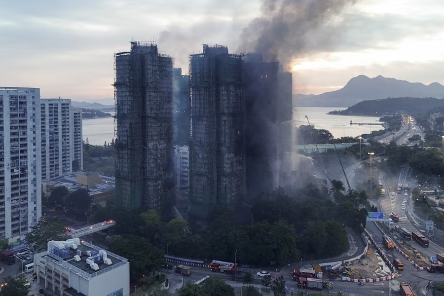 Diễn biến từng phút thảm kịch cháy chung cư Hong Kong