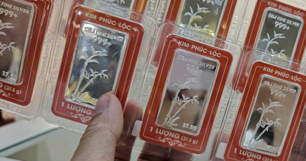 Giá bạc hôm nay 29-11: Đồng loạt lập đỉnh kỷ lục