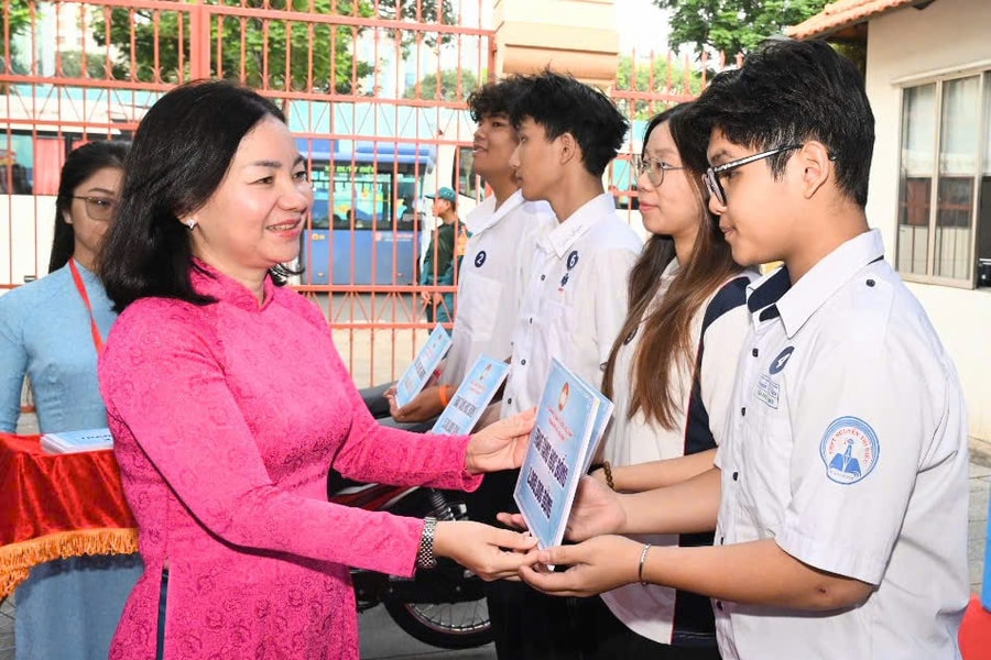 TP Hồ Chí Minh: Chủ động đóng góp trí tuệ, công sức cho sự phát triển chung của đất nước