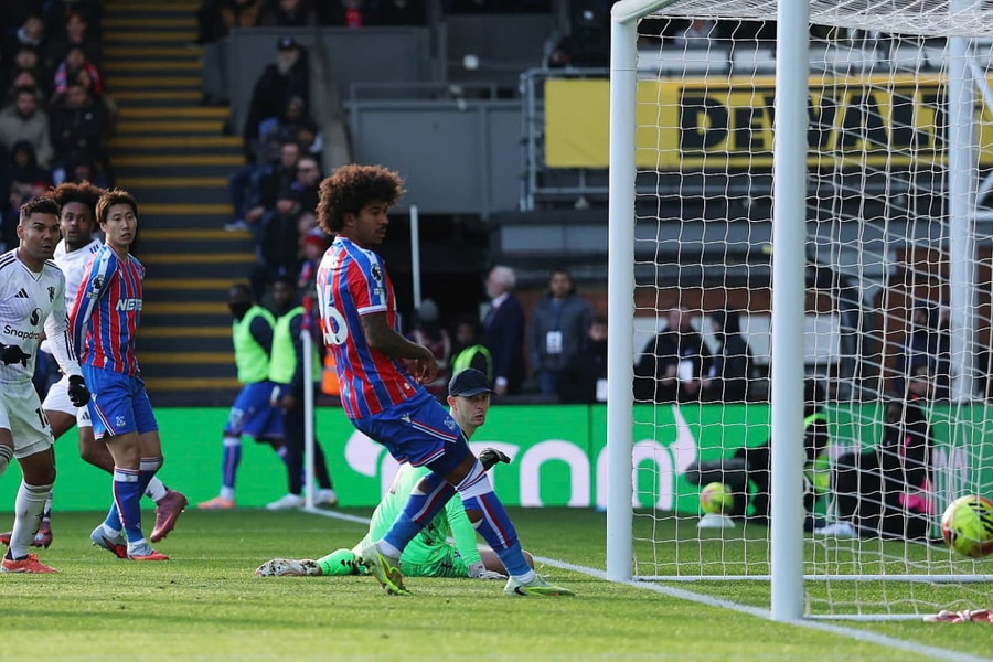 Man Utd thắng ngược Crystal Palace ở Ngoại hạng Anh