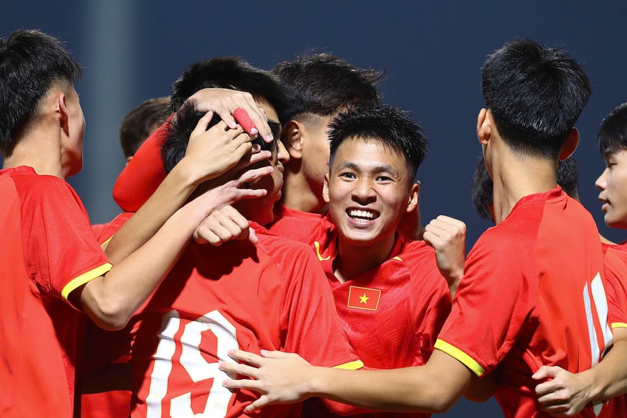 Việt Nam thắng đậm Malaysia để dự VCK U17 châu Á 2026