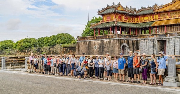 Mưa lũ triền miên, du lịch Huế vẫn đạt được con số đáng mừng