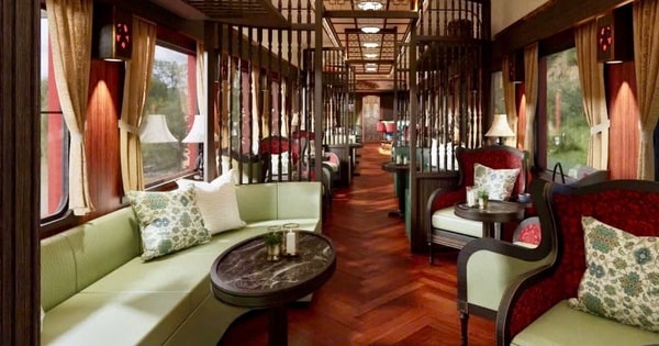 Vé VIP trên tàu du lịch Hà Nội - Hải Phòng có giá tới 300.000 đồng/lượt