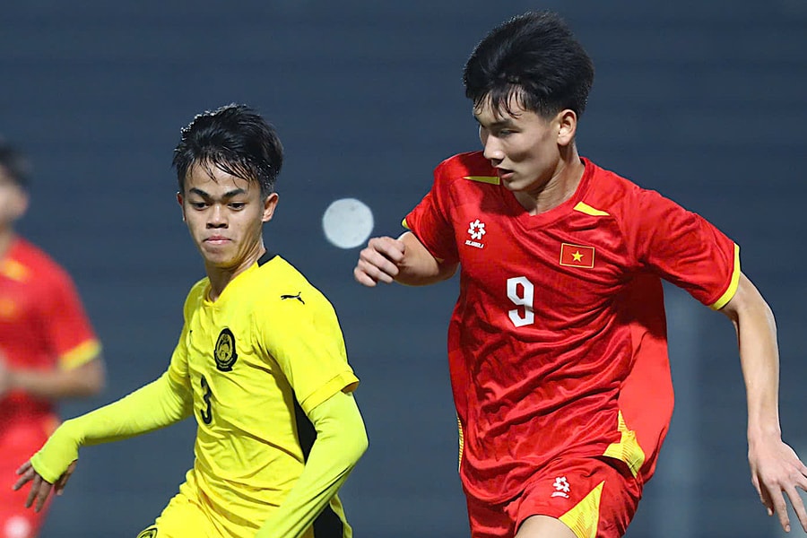 U17 Malaysia thảm bại trước Việt Nam, CĐV ngao ngán 'đá toàn thua'