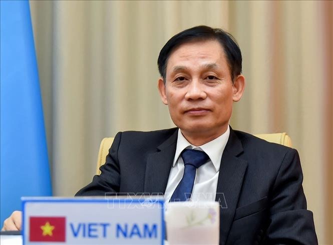 Điện mừng Quốc khánh Rumani