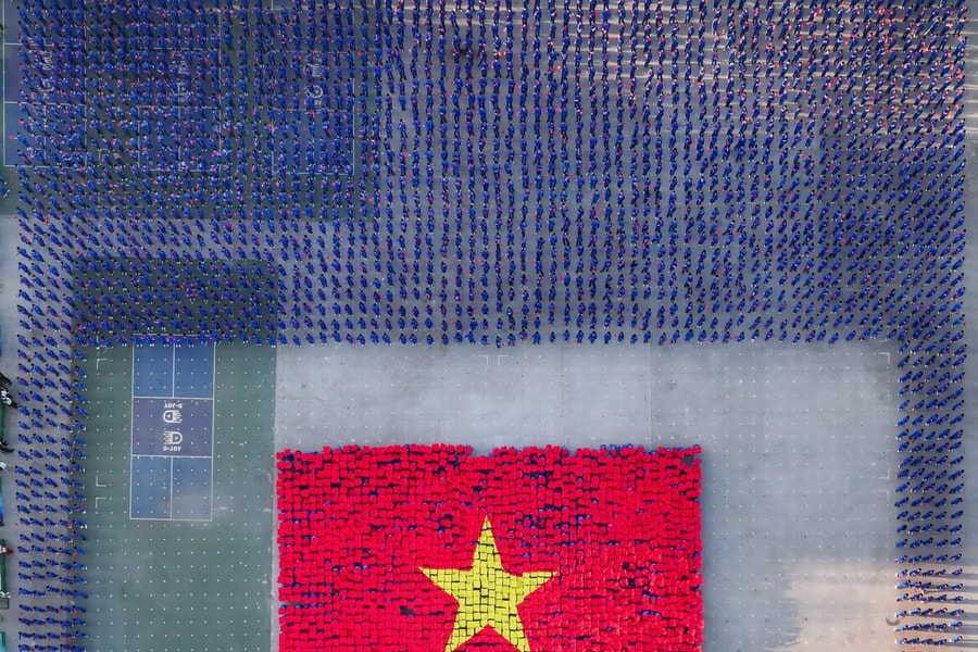 Màn đồng diễn võ nhạc Vovinam của 60.000 học sinh lập kỷ lục Việt Nam và thế giới