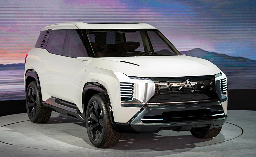 SUV 7 chỗ Mitsubishi Destinator ra mắt Việt Nam