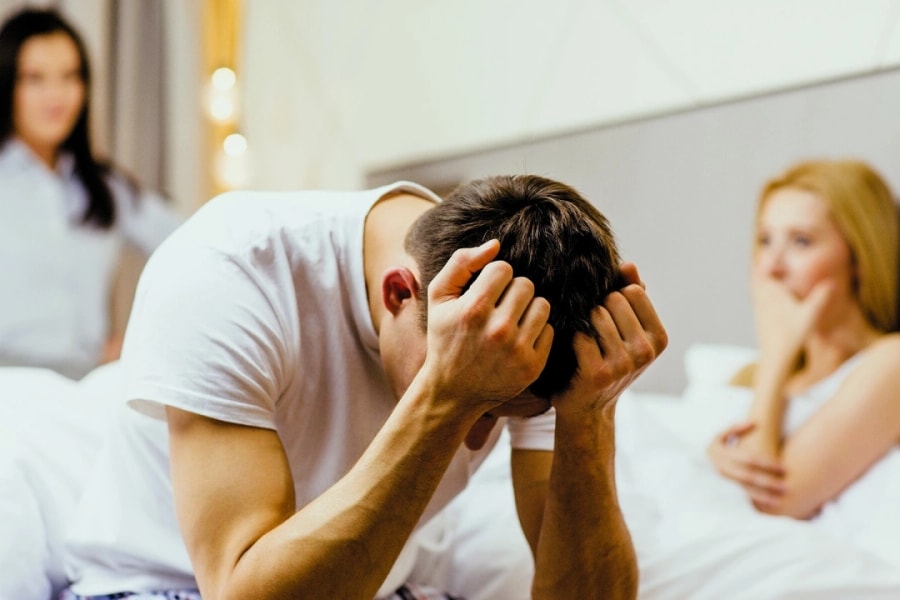 Quan hệ thân mật với phụ nữ tới mức nào sẽ bị coi là ngoại tình?