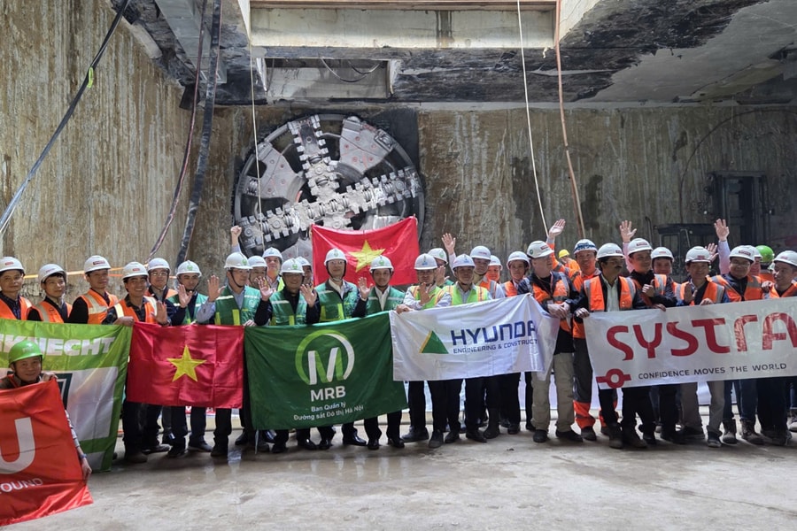 Robot hoàn thành đào ngầm gần 4 km dưới lòng Hà Nội