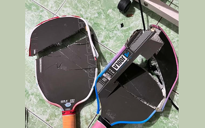 Tai tiếng pickleball 'chồng chặt nát hai cây vợt chục triệu đồng của vợ'