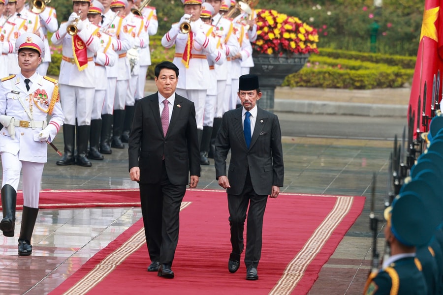 Chủ tịch nước chủ trì lễ đón Quốc vương Brunei