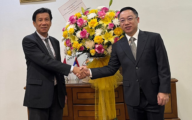 Đại sứ quán Việt Nam tại Indonesia chúc mừng 50 năm Quốc khánh Lào