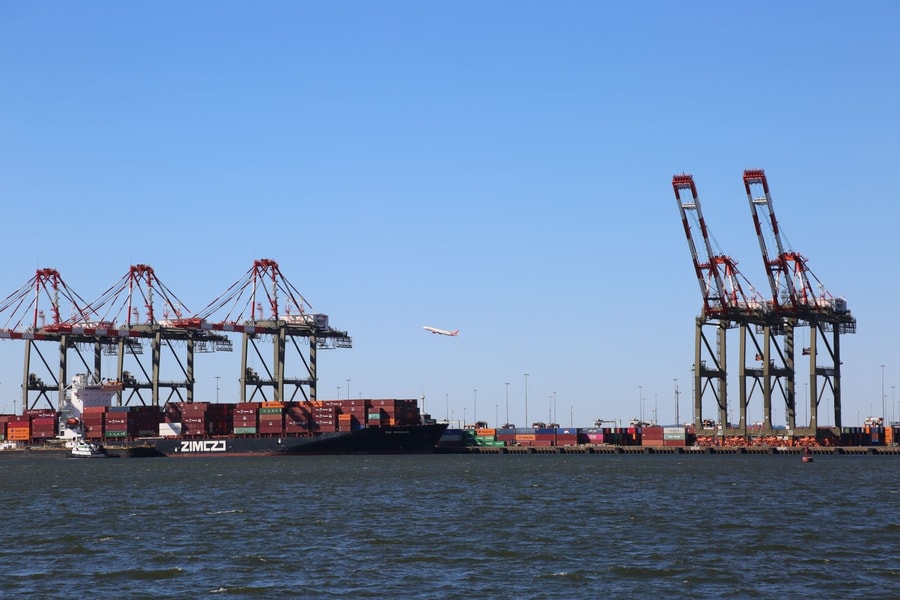 Trung Âu chật vật thích ứng với chính sách thương mại mới của Mỹ