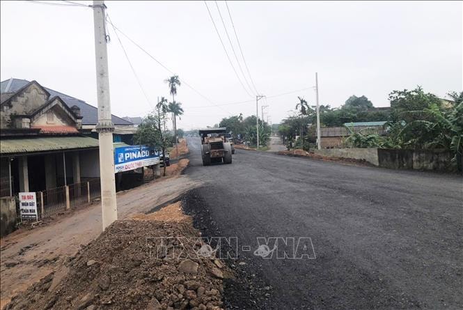 Quảng Trị sẽ hoàn thành hai tuyến đường kết nối vùng trong tháng 12