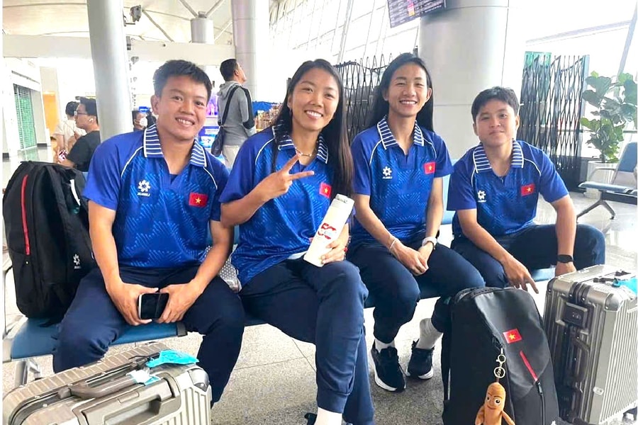 Tuyển nữ Việt Nam lên đường sang Thái Lan tham dự SEA Games 33