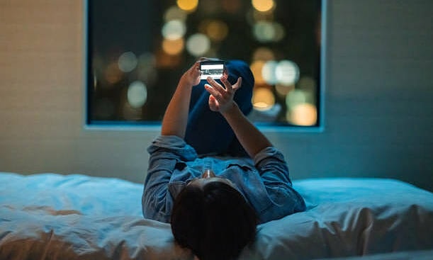 Thâu đêm chơi game, thiếu niên 15 tuổi bị 'khóa' chiều cao ở mức 1,3 m