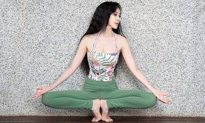 Bí quyết giúp 'Đệ nhất mỹ nhân Đài Loan' 57 tuổi có vòng eo 56 cm