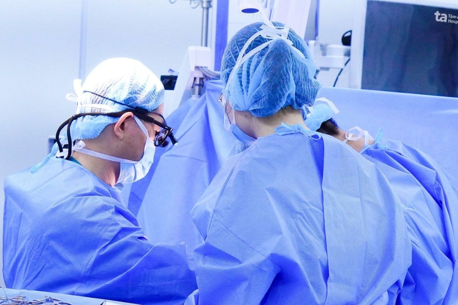 Hẹp động mạch cảnh gây đột quỵ