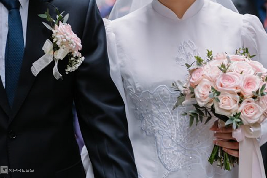 Vợ 'kiểm soát thu nhập' chồng có thể bị phạt tới 30 triệu đồng