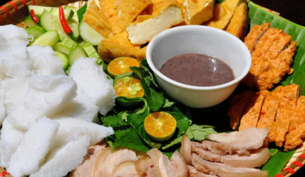 Ác mộng quán bún đậu ngày bán 50 suất, tháng lời 9 triệu đồng