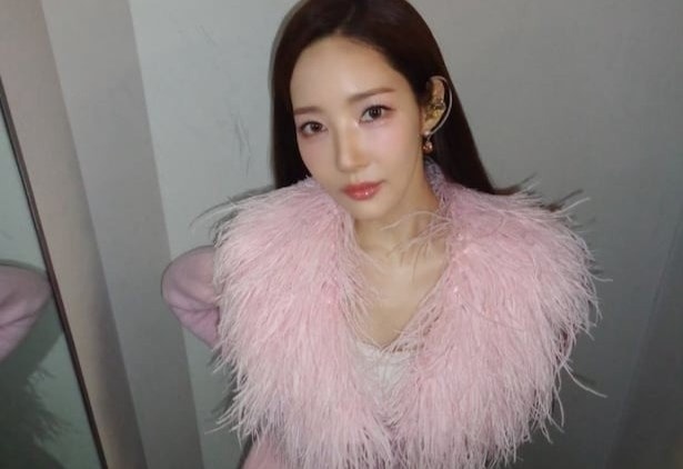 Vóc dáng diễn viên nặng 37 kg