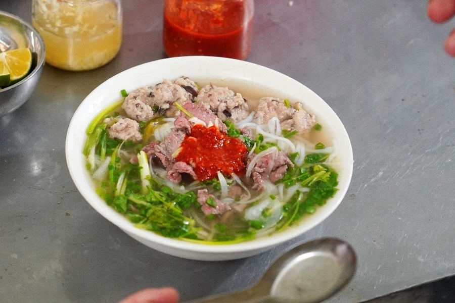 Bát phở 25.000 đồng trong quán "rẻ nhất Hà Nội", nhiều năm không tăng giá