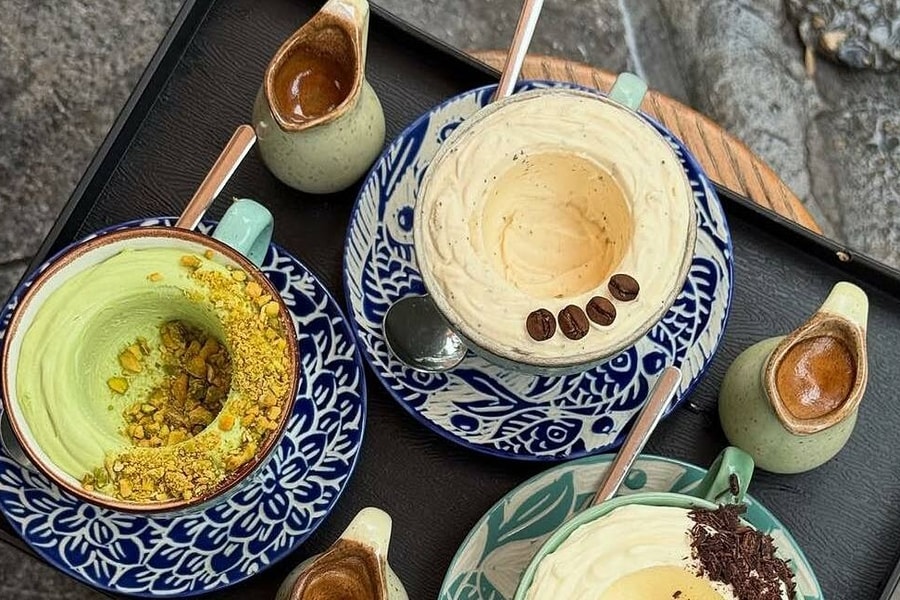 Nguồn gốc món kem rưới cà phê 'gây sốt' thực khách Việt