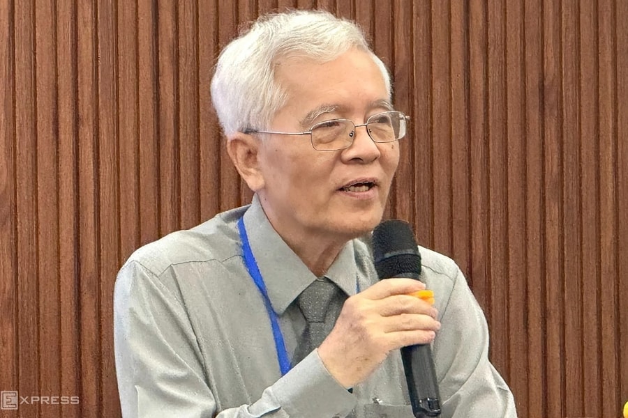 GS Huỳnh Như Phương: 'Thiếu nghiên cứu về văn học miền Nam trước 1975'