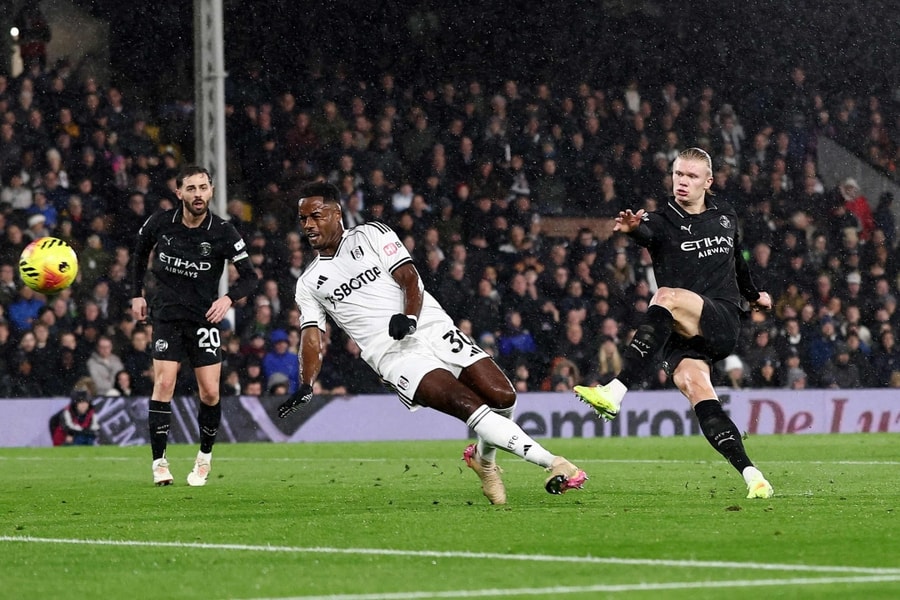 Haaland ghi 100 bàn nhanh nhất lịch sử Ngoại hạng Anh