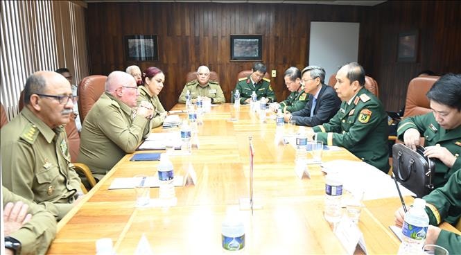 65 năm quan hệ Việt Nam - Cuba: Đẩy mạnh hợp tác quốc phòng