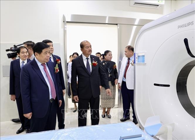 Khánh thành, bàn giao Bệnh viện Hữu nghị Lào – Việt Nam tỉnh Houaphanh